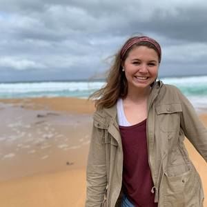 Meet your Posher, Danika